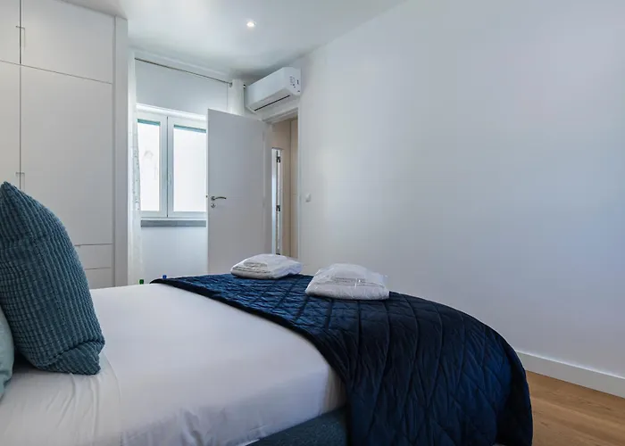 Lovely Two Bedroom Center Appartamento