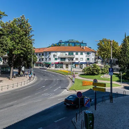 Apartment Lovely Two Bedroom Center Cascais