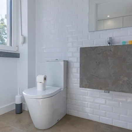 Lovely Two Bedroom Center * Cascais